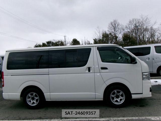 Toyota HIACE VAN 2013-03 2666288-17