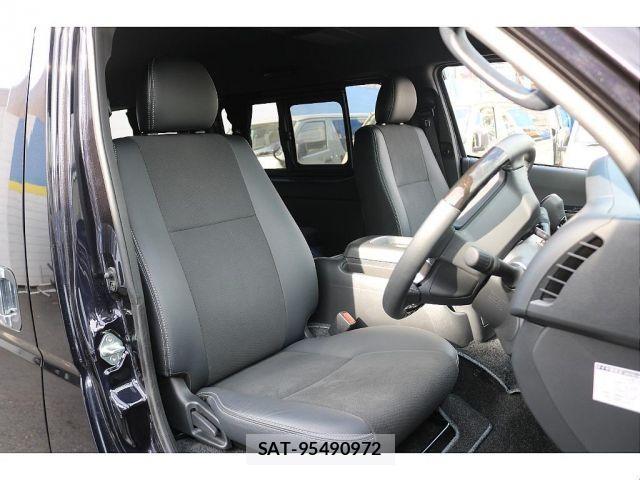 Toyota HIACE VAN 2023-01 2666265-4