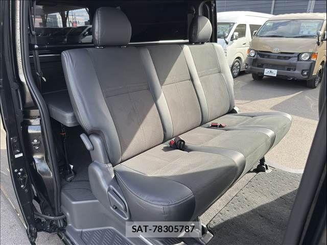 Toyota HIACE VAN 2022-01 3065573-9