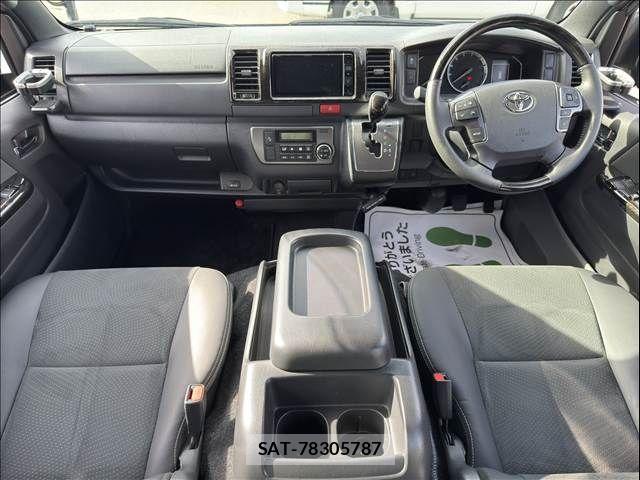 Toyota HIACE VAN 2022-01 3065573-3