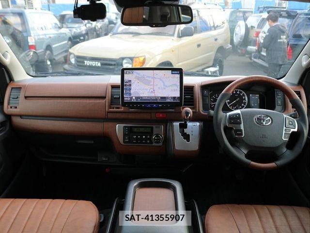 Toyota HIACE VAN 2023-02 3374837-1