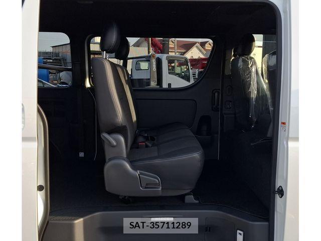 Toyota HIACE VAN 2025-11 3374842-12