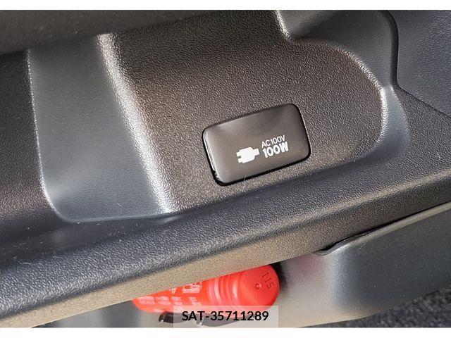 Toyota HIACE VAN 2025-11 3374842-26