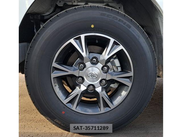 Toyota HIACE VAN 2025-11 3374842-8