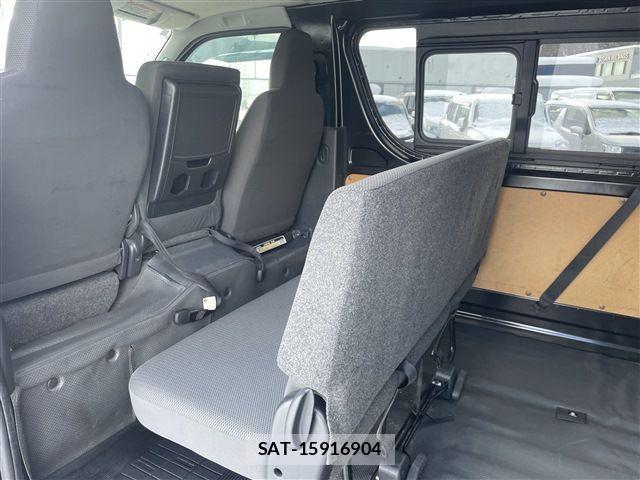 Toyota HIACE VAN 2015-11 3421300-15