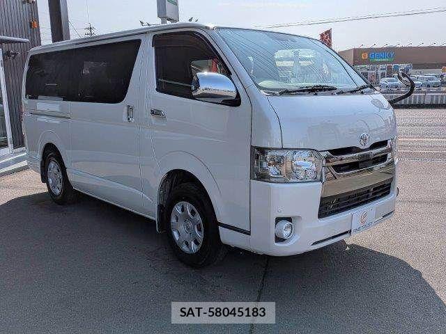 Toyota HIACE VAN 2019-05 3671450-15