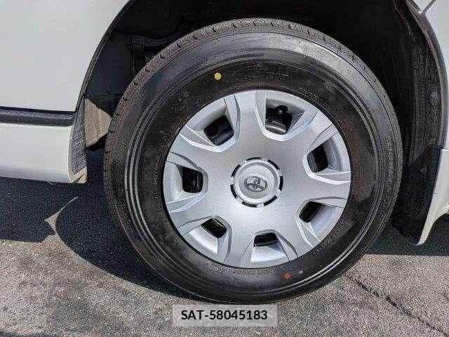 Toyota HIACE VAN 2019-05 3671450-29