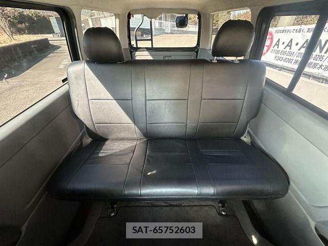 Toyota HIACE VAN 2008-03 3671479-17