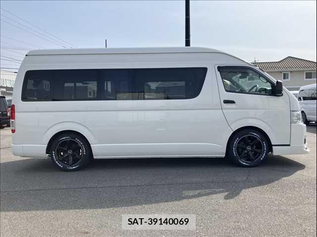 Toyota HIACE VAN 2023-01 3671437-12