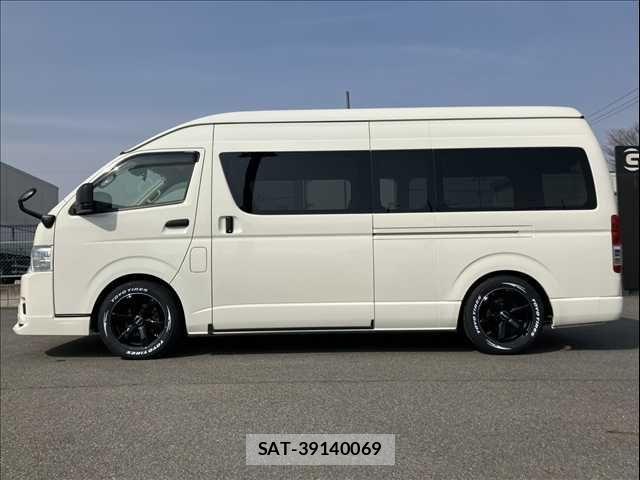 Toyota HIACE VAN 2023-01 3671437-13