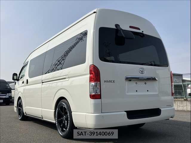 Toyota HIACE VAN 2023-01 3671437-15