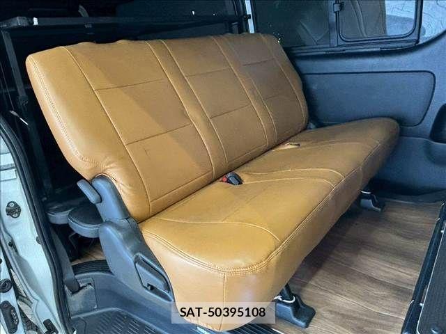 Toyota HIACE VAN 2023-04 3906120-9
