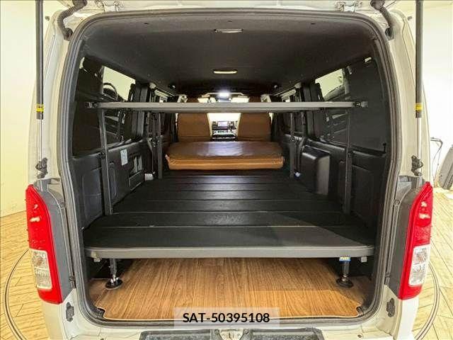 Toyota HIACE VAN 2023-04 3906120-10