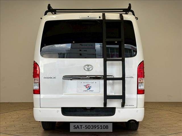Toyota HIACE VAN 2023-04 3906120-12