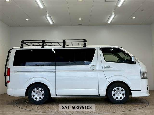 Toyota HIACE VAN 2023-04 3906120-13