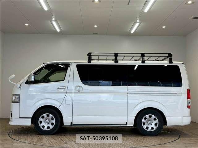 Toyota HIACE VAN 2023-04 3906120-14