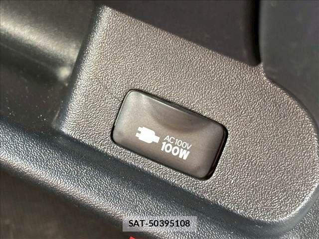 Toyota HIACE VAN 2023-04 3906120-6