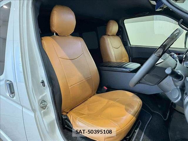 Toyota HIACE VAN 2023-04 3906120-8