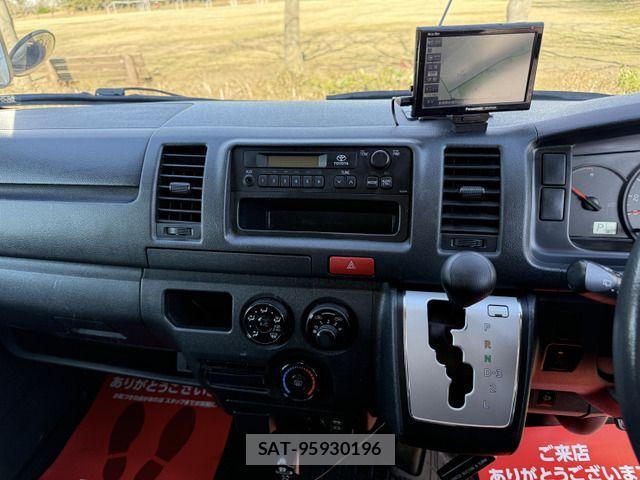Toyota HIACE VAN 2014-08 3934338-12