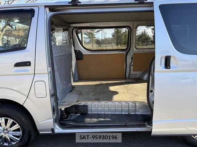 Toyota HIACE VAN 2014-08 3934338-17