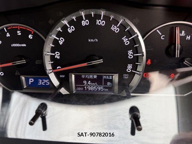 Toyota HIACE VAN 2014-03 4109816-12