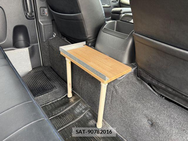 Toyota HIACE VAN 2014-03 4109816-15
