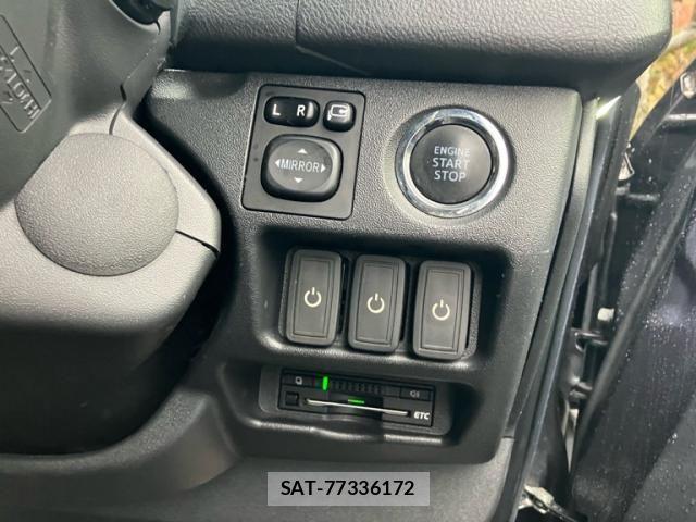 Toyota HIACE VAN 2015-09 4324806-12