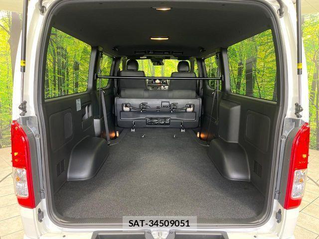 Toyota HIACE VAN 2025-10 4324782-10
