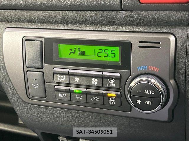Toyota HIACE VAN 2025-10 4324782-4