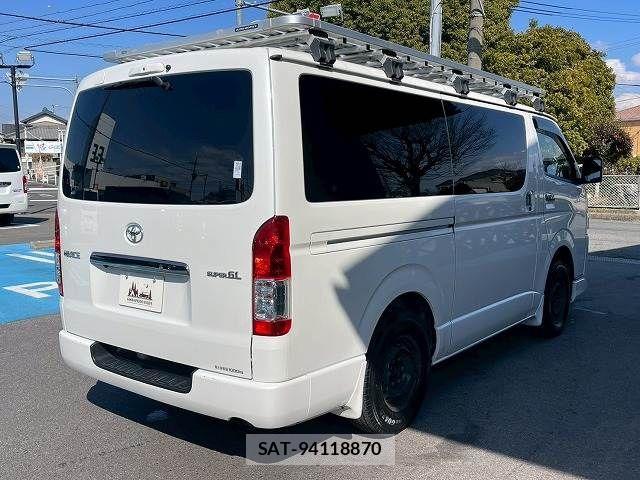 Toyota HIACE VAN 2020-12 4421023-16