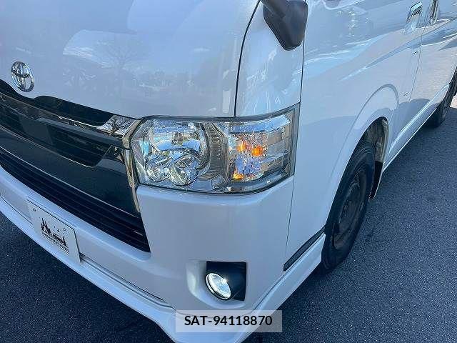 Toyota HIACE VAN 2020-12 4421023-19