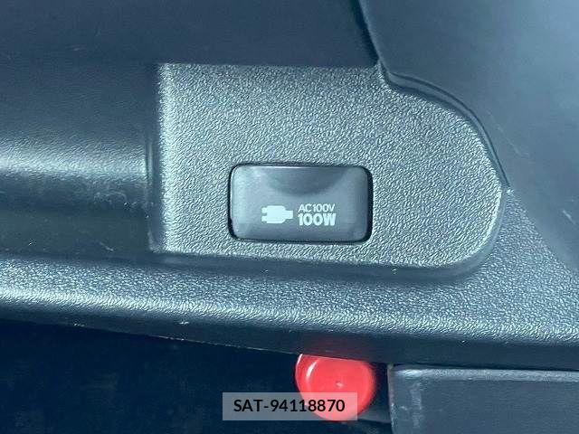 Toyota HIACE VAN 2020-12 4421023-8