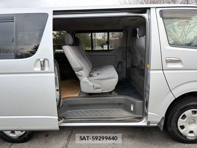 Toyota HIACE VAN 2009-02 4593432-15