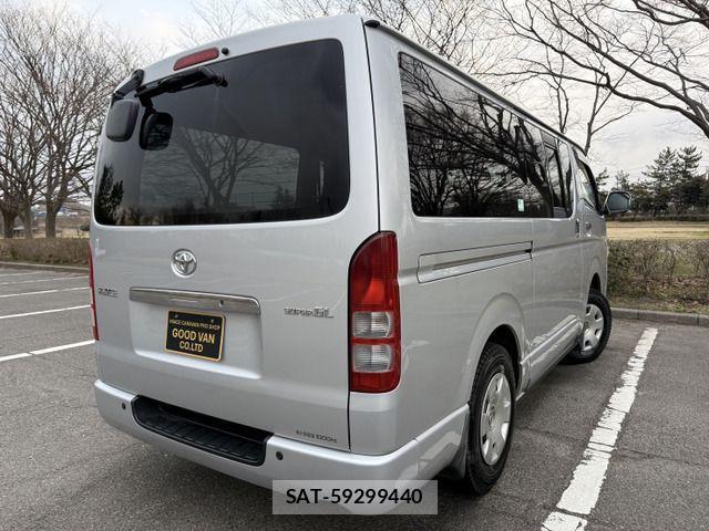 Toyota HIACE VAN 2009-02 4593432-3