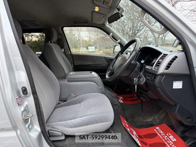 Toyota HIACE VAN 2009-02 4593432-8