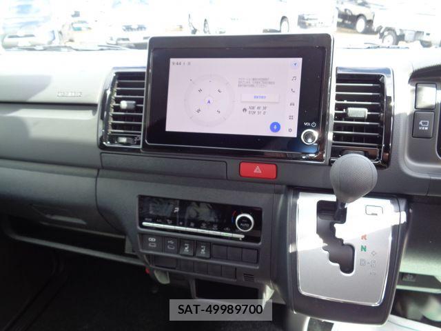 Toyota HIACE VAN 2026-03 4593389-17