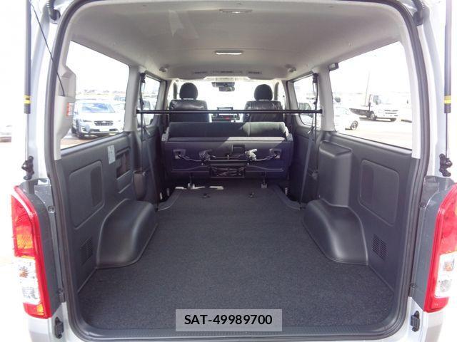 Toyota HIACE VAN 2026-03 4593389-26
