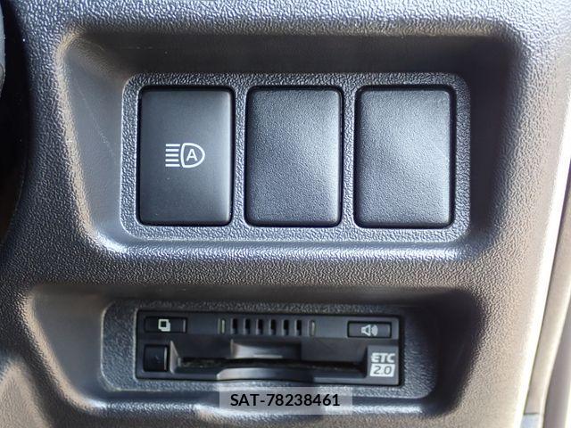 Toyota HIACE VAN 2021-12 4593407-17