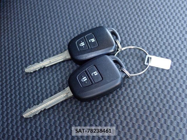 Toyota HIACE VAN 2021-12 4593407-18