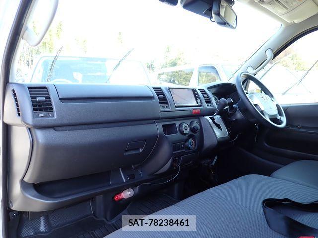Toyota HIACE VAN 2021-12 4593407-22