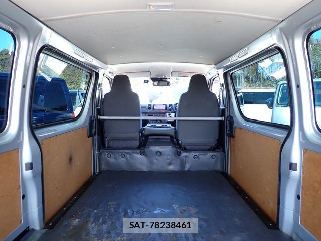 Toyota HIACE VAN 2021-12 4593407-24