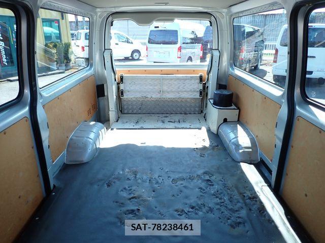 Toyota HIACE VAN 2021-12 4593407-25