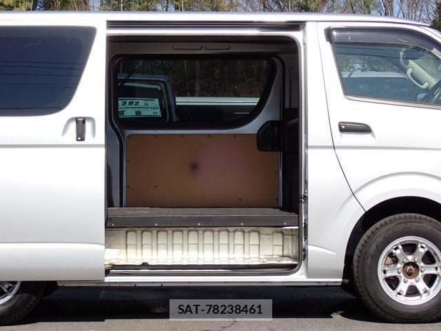 Toyota HIACE VAN 2021-12 4593407-4