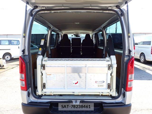Toyota HIACE VAN 2021-12 4593407-5