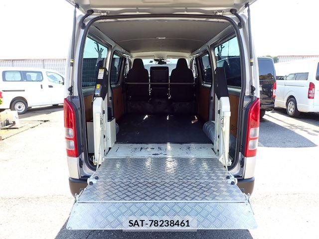 Toyota HIACE VAN 2021-12 4593407-7