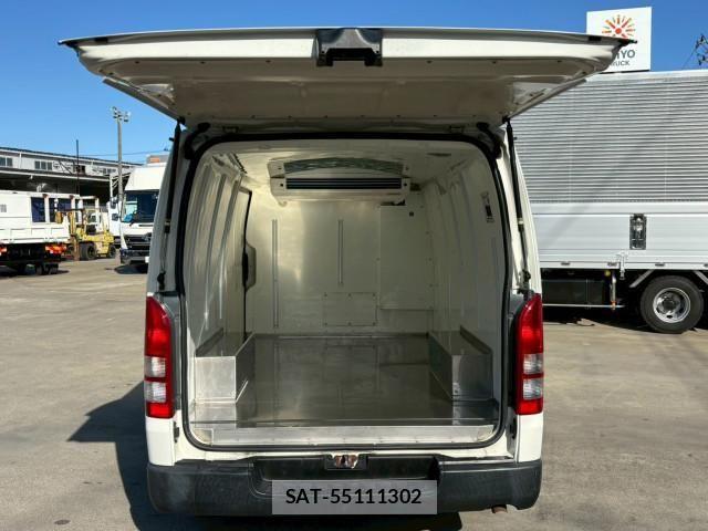 Toyota HIACE VAN 2018-10 4754025-9