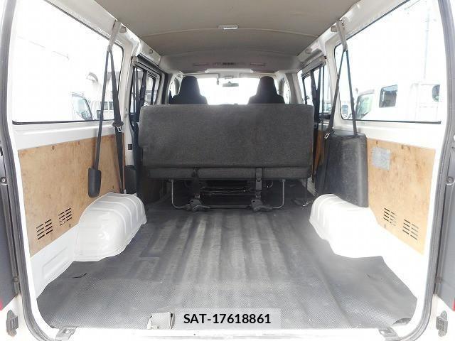 Toyota HIACE VAN 2016-03 4754029-16