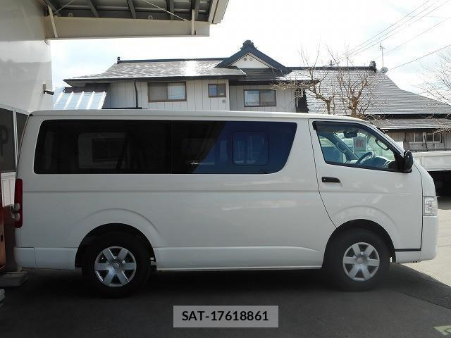 Toyota HIACE VAN 2016-03 4754029-3