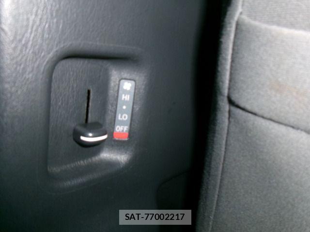 Toyota HIACE VAN 2013-11 5868980-14