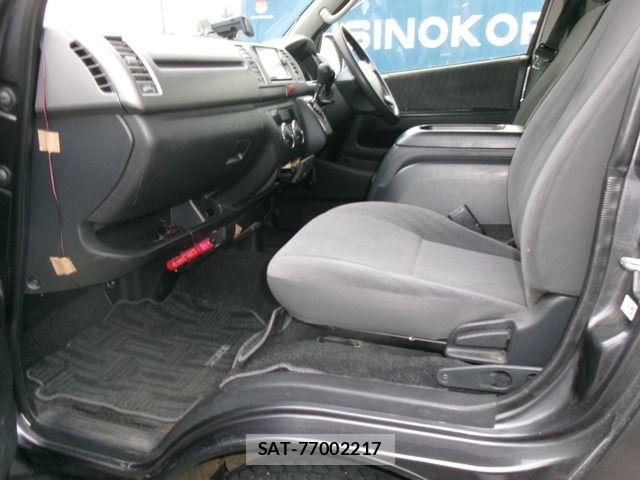 Toyota HIACE VAN 2013-11 5868980-17